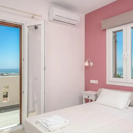 Naxos Luxury 4*